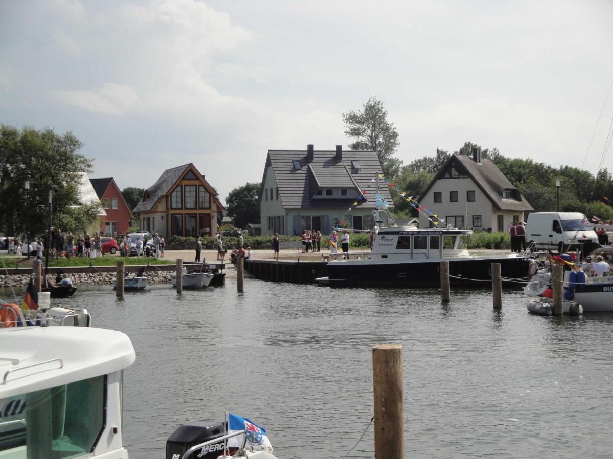 Ferienhaus Boddenblick Und Kranich Vieregge Εξωτερικό φωτογραφία